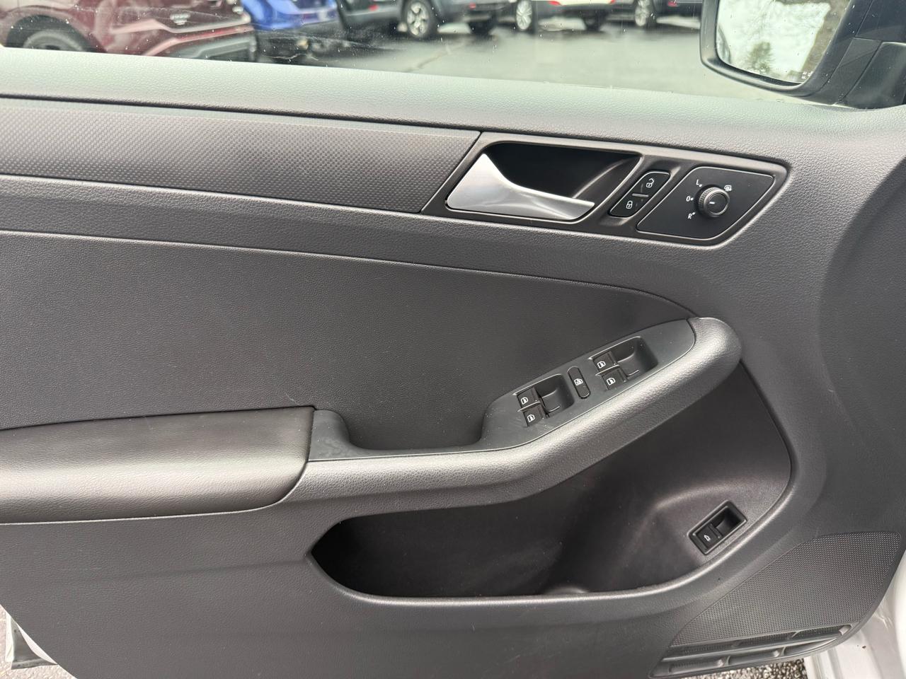 Volkswagen Jetta Sedan  2015