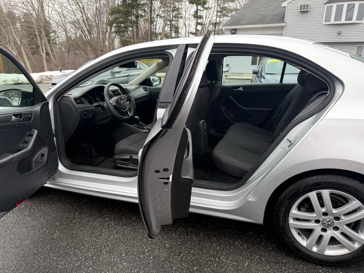 Volkswagen Jetta Sedan  2015