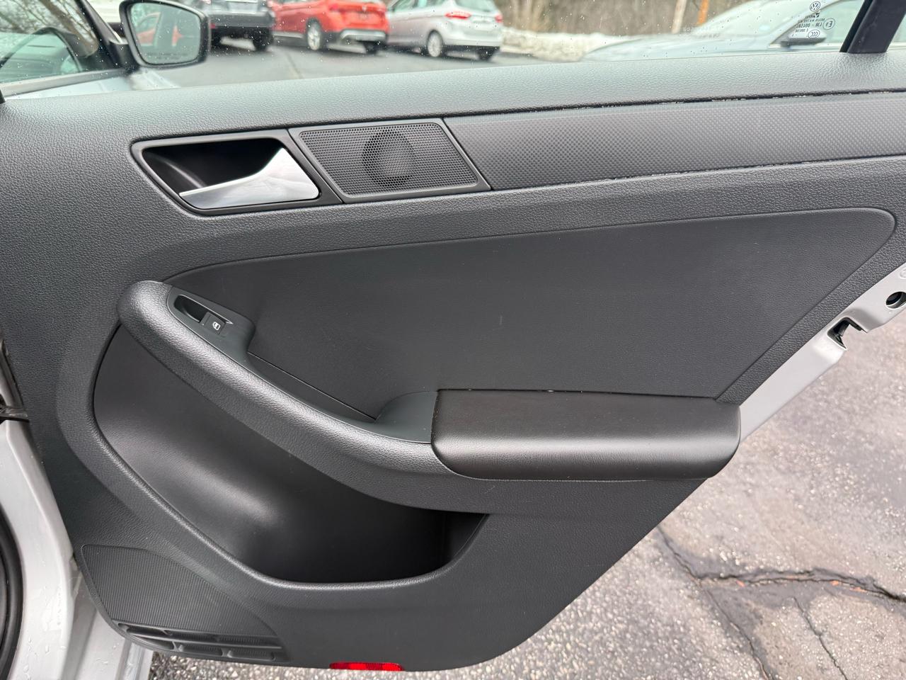 Volkswagen Jetta Sedan  2015