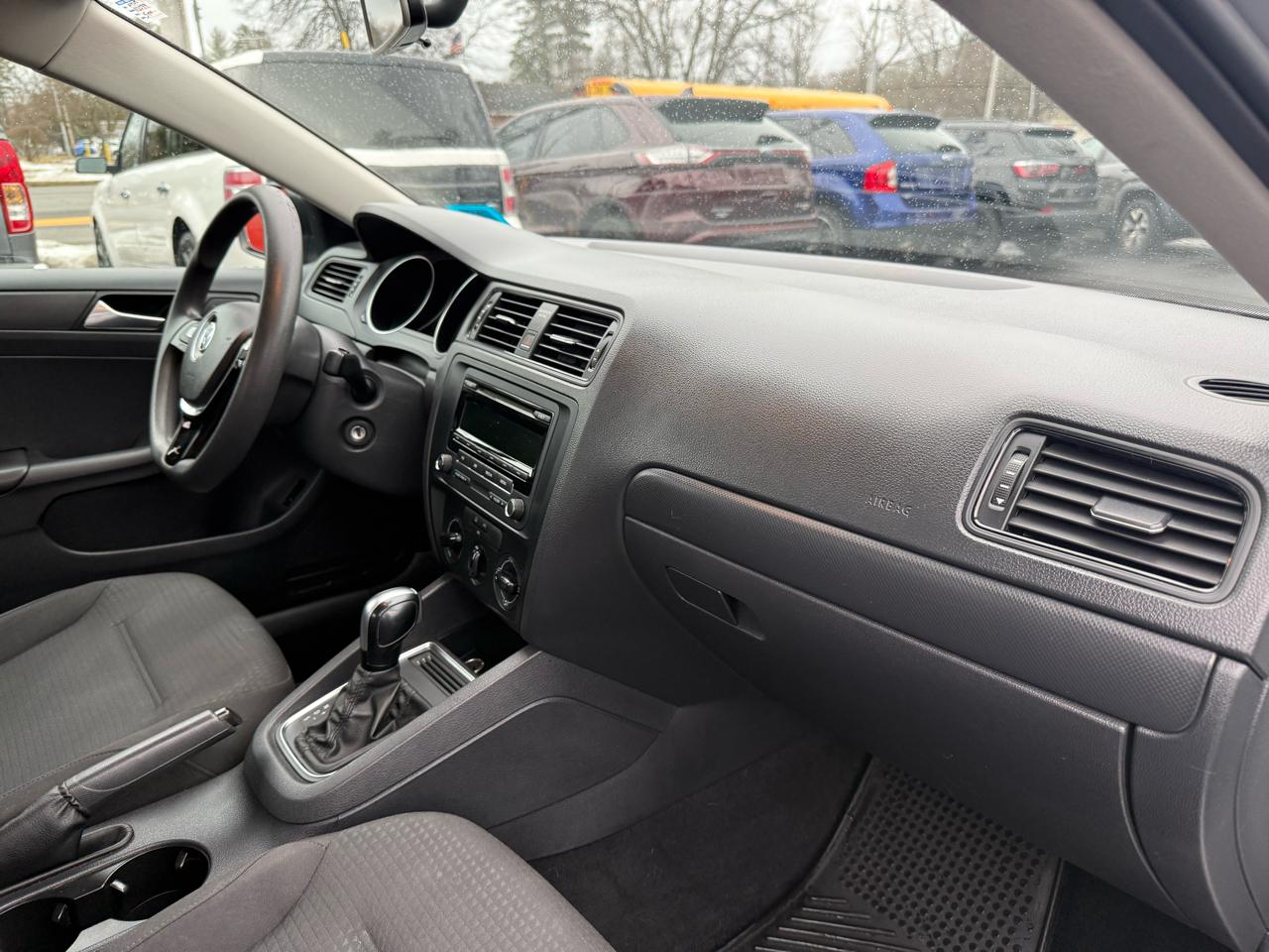 Volkswagen Jetta Sedan  2015