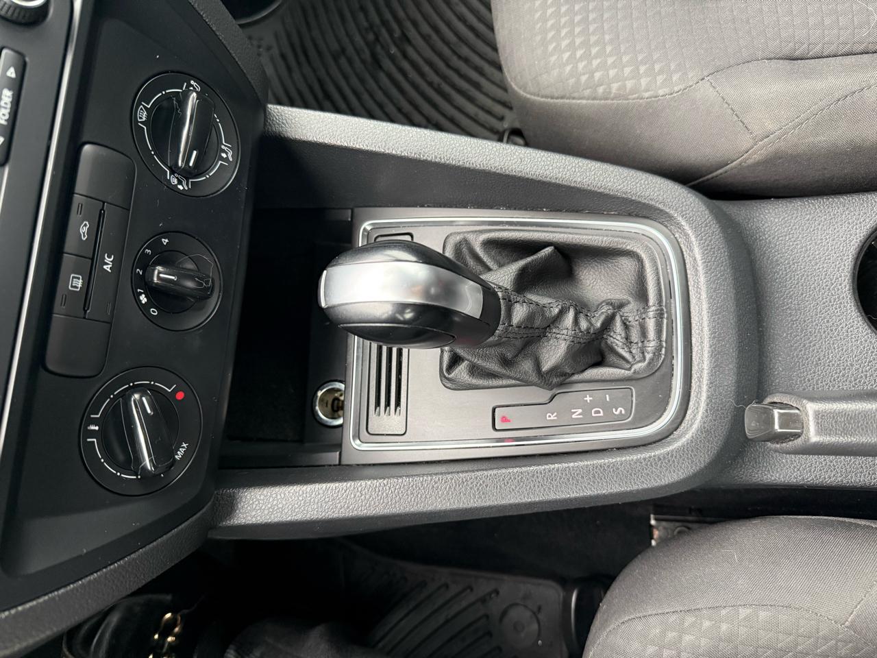 Volkswagen Jetta Sedan  2015