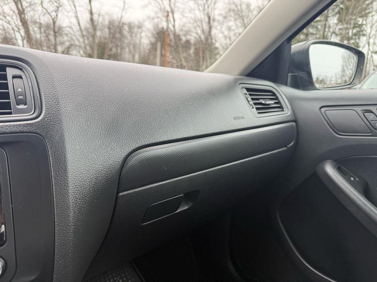 Volkswagen Jetta Sedan  2015