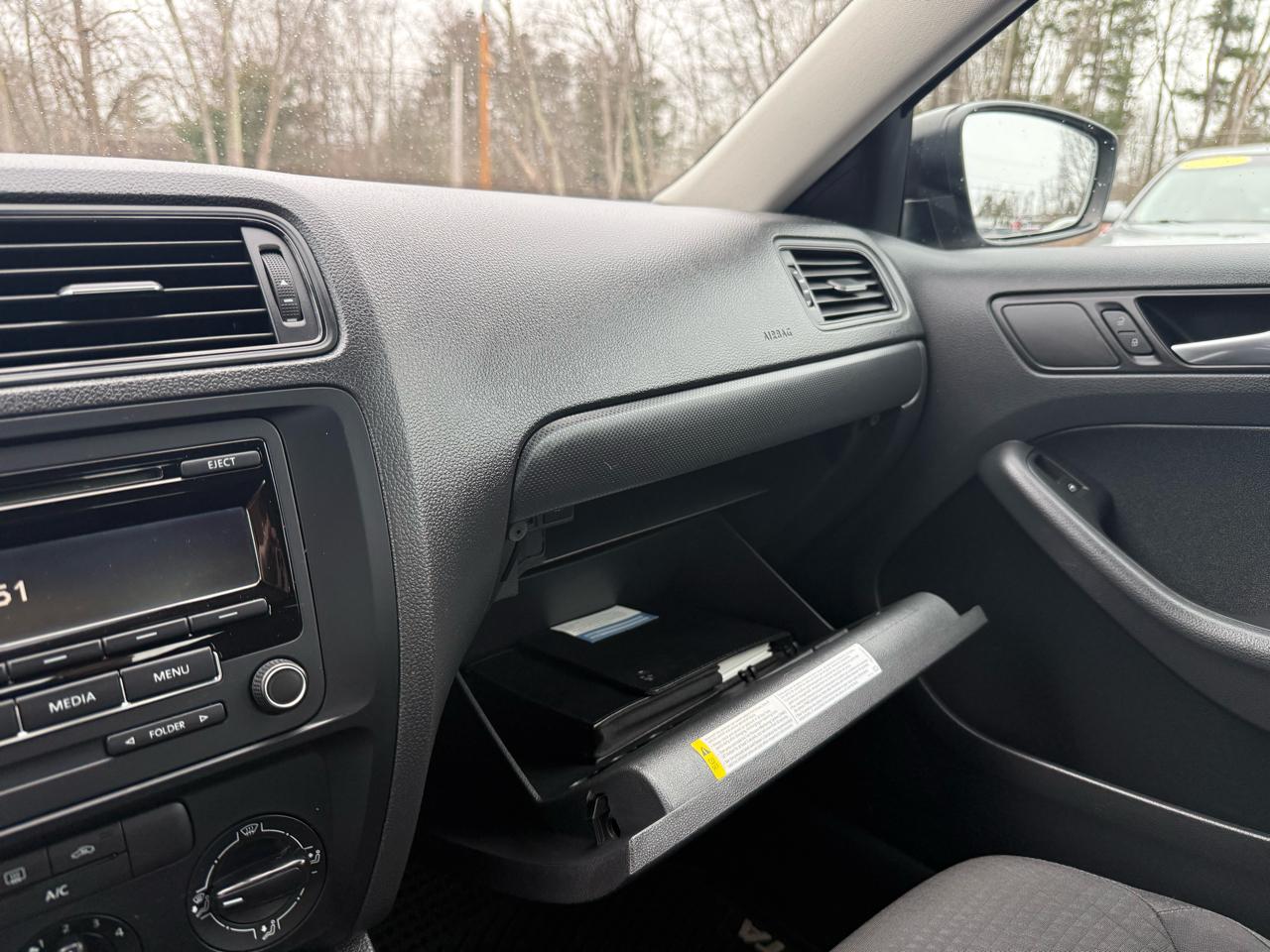 Volkswagen Jetta Sedan  2015