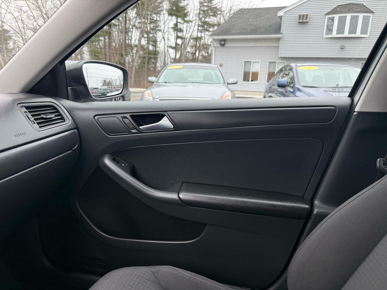 Volkswagen Jetta Sedan  2015