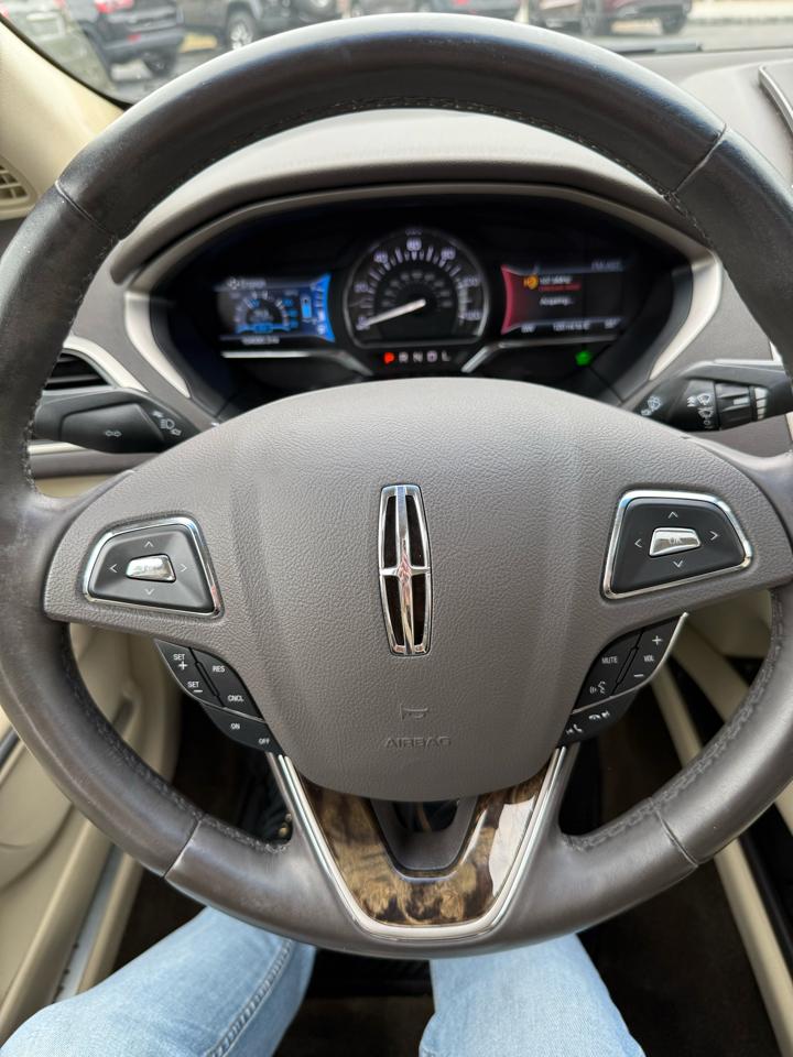 Lincoln MKZ  2015