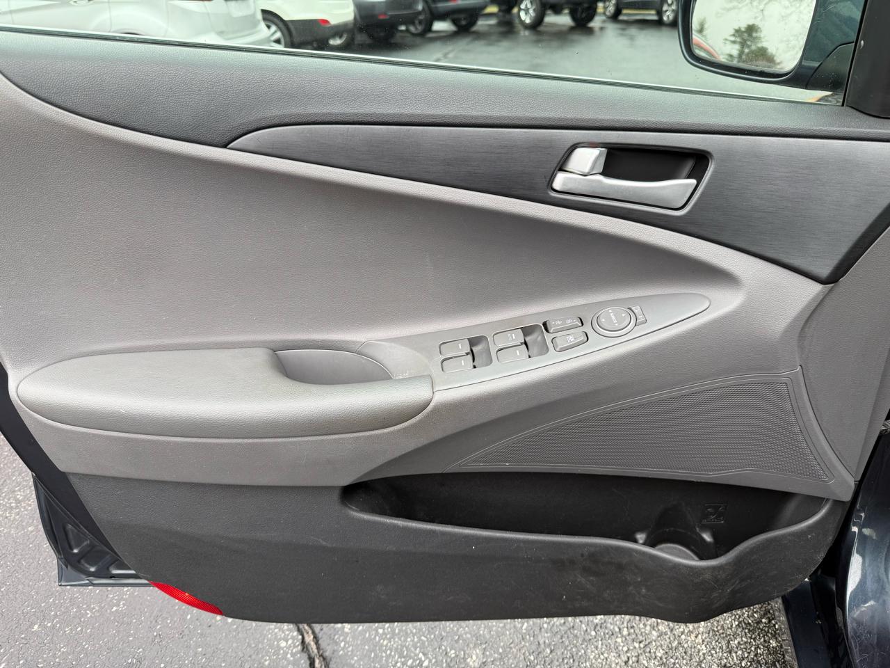 Hyundai Sonata  2012