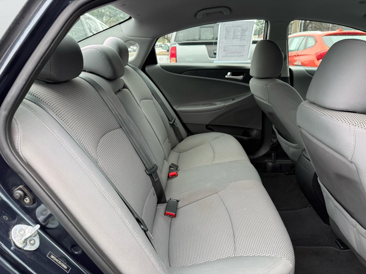 Hyundai Sonata  2012