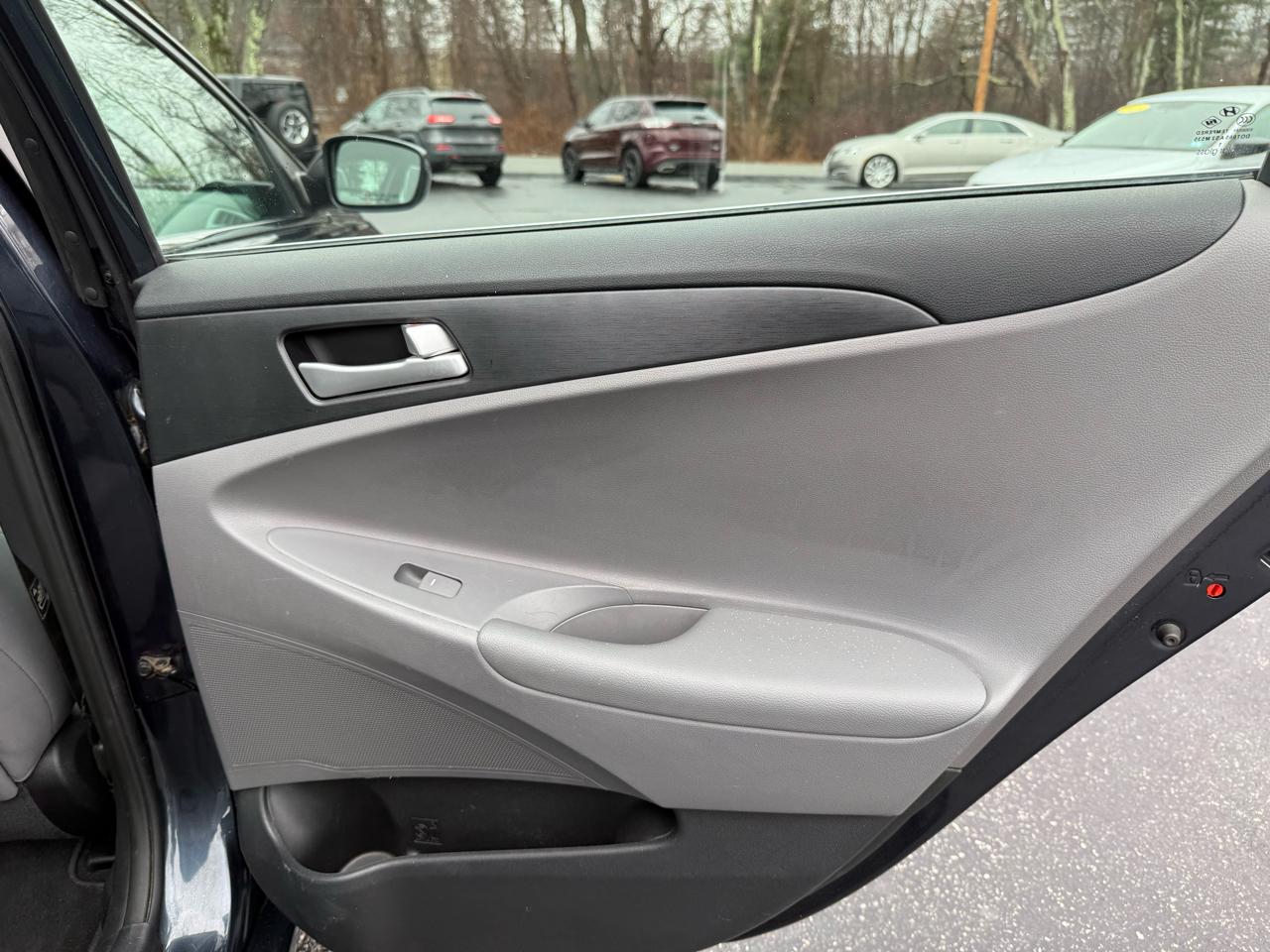 Hyundai Sonata  2012