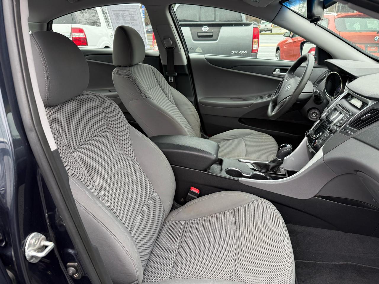 Hyundai Sonata  2012