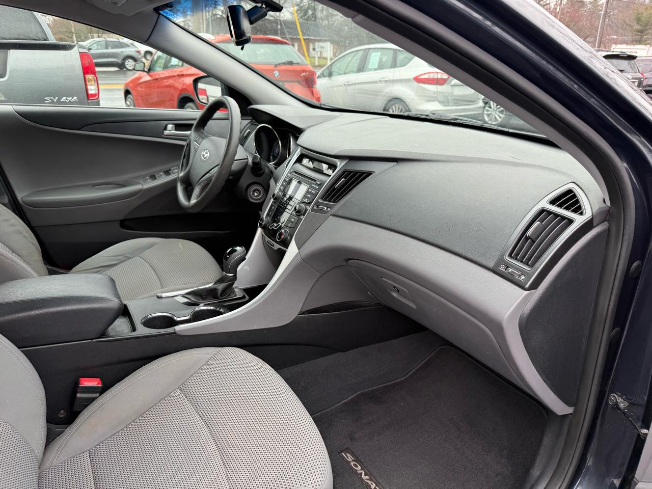 Hyundai Sonata  2012