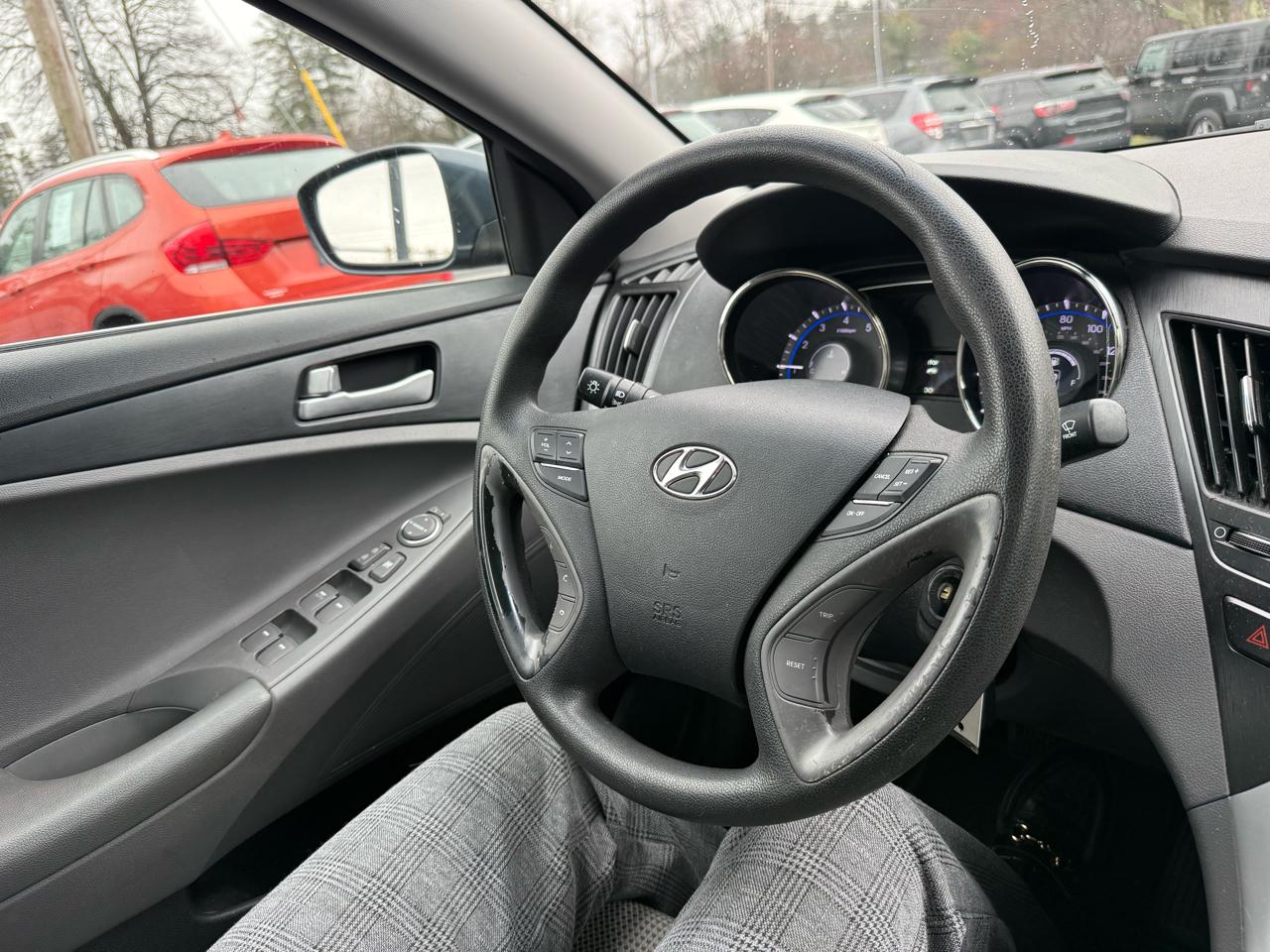 Hyundai Sonata  2012