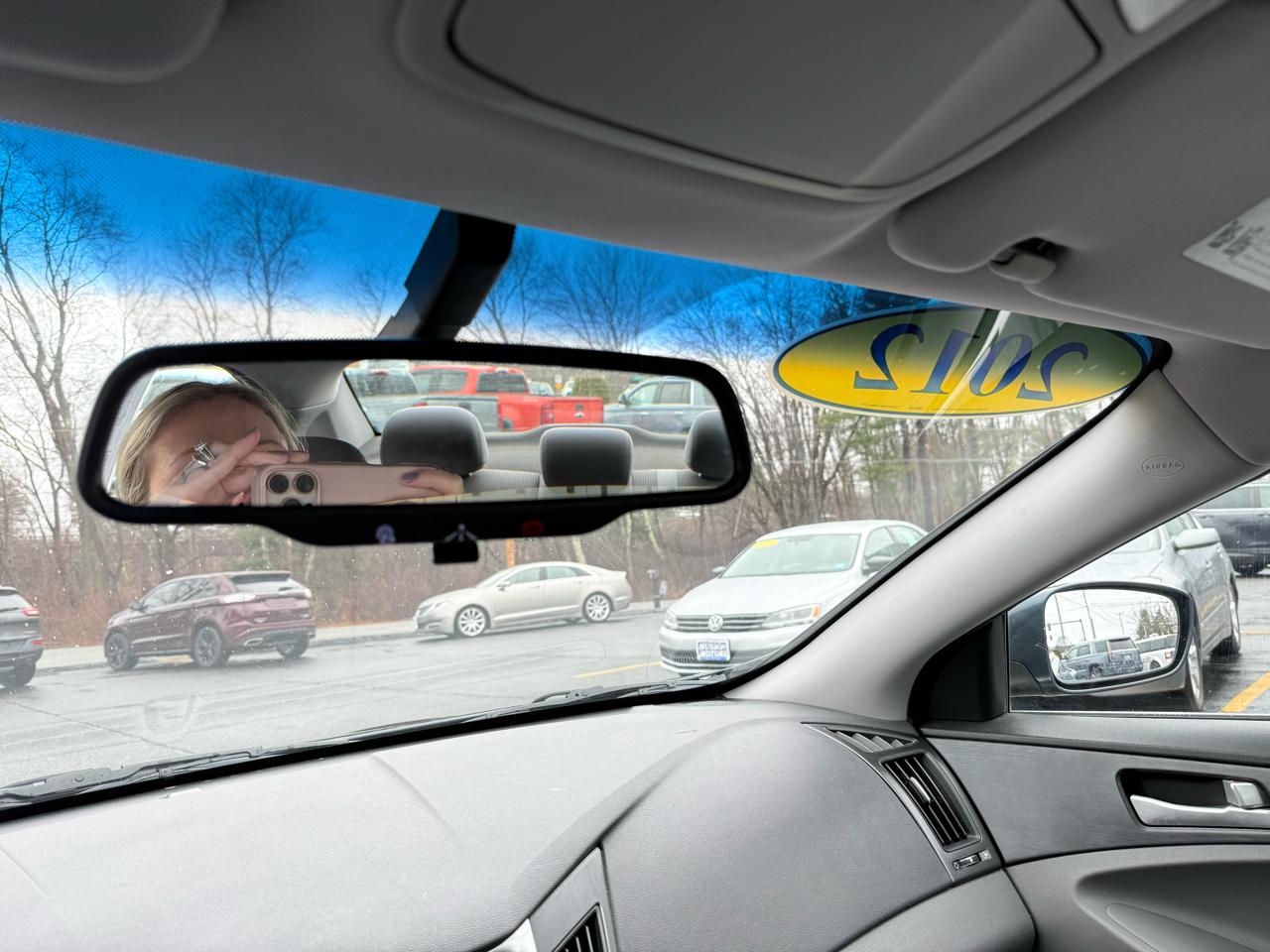 Hyundai Sonata  2012