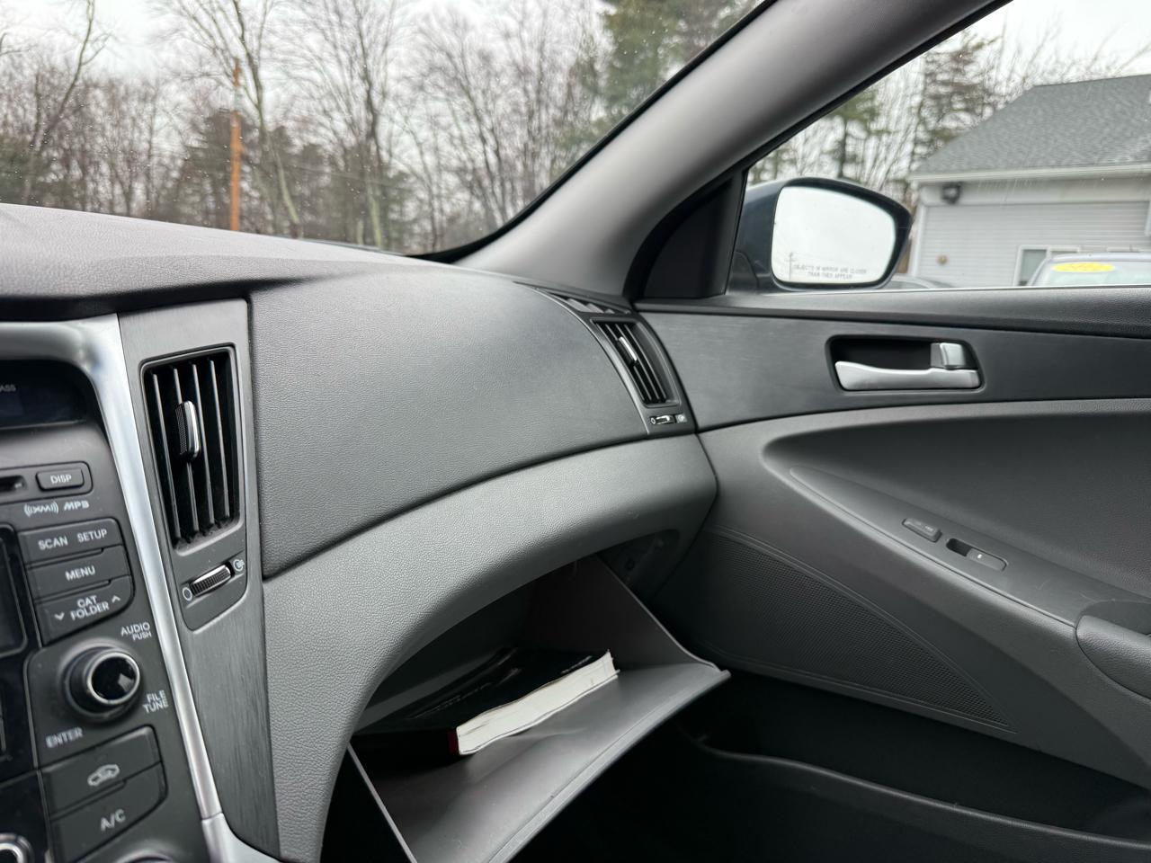 Hyundai Sonata  2012