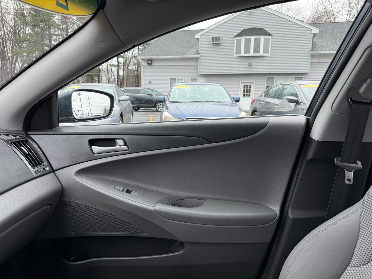 Hyundai Sonata  2012