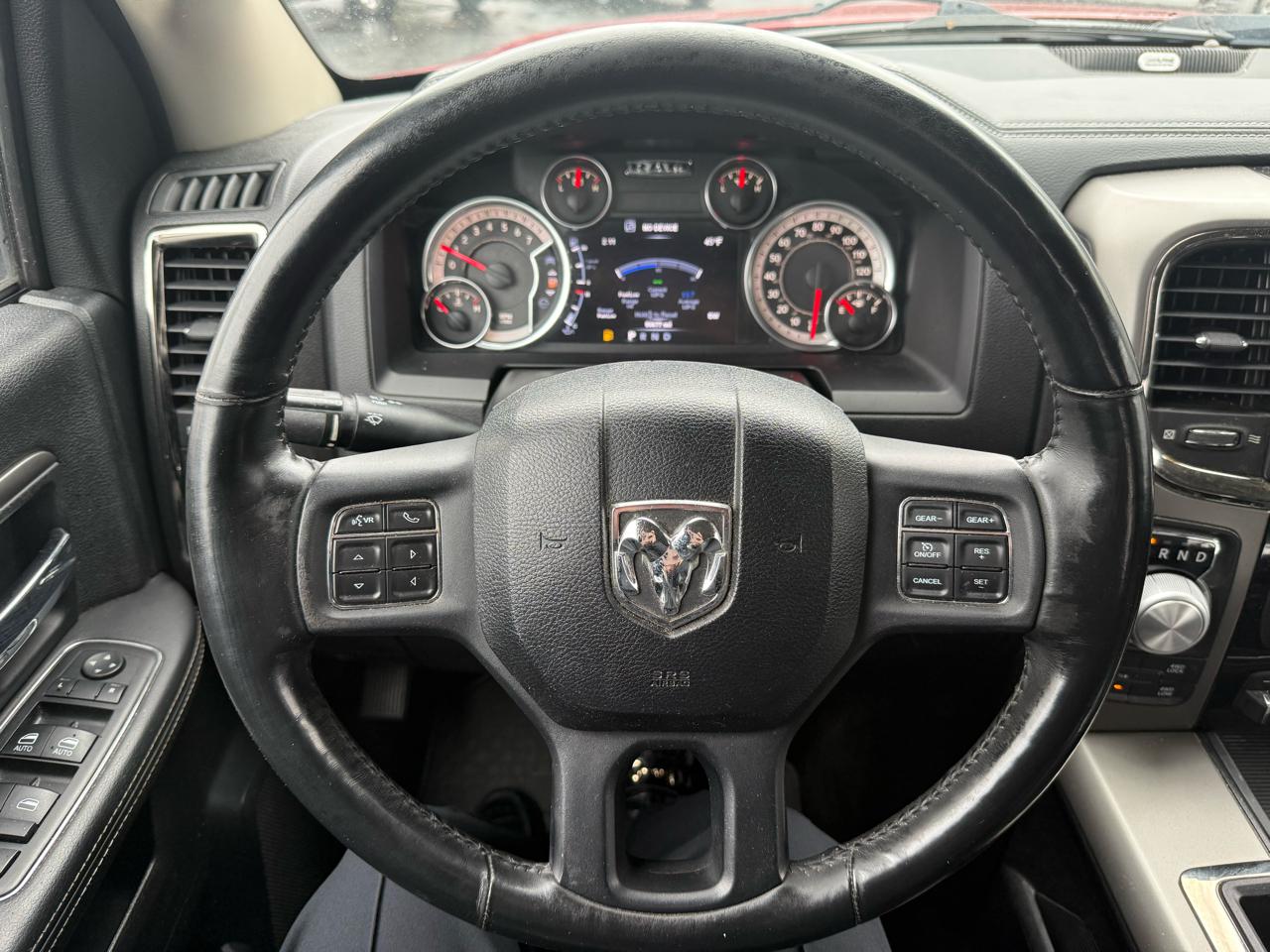 RAM 1500 4WD Crew Cab 140.5" Sport 2014