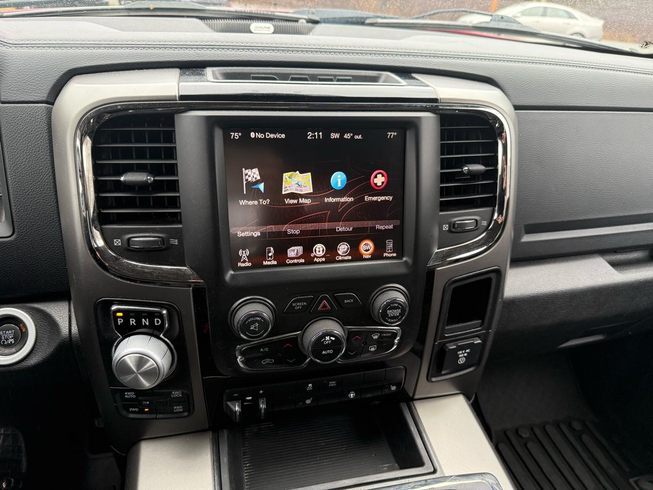 RAM 1500 4WD Crew Cab 140.5" Sport 2014