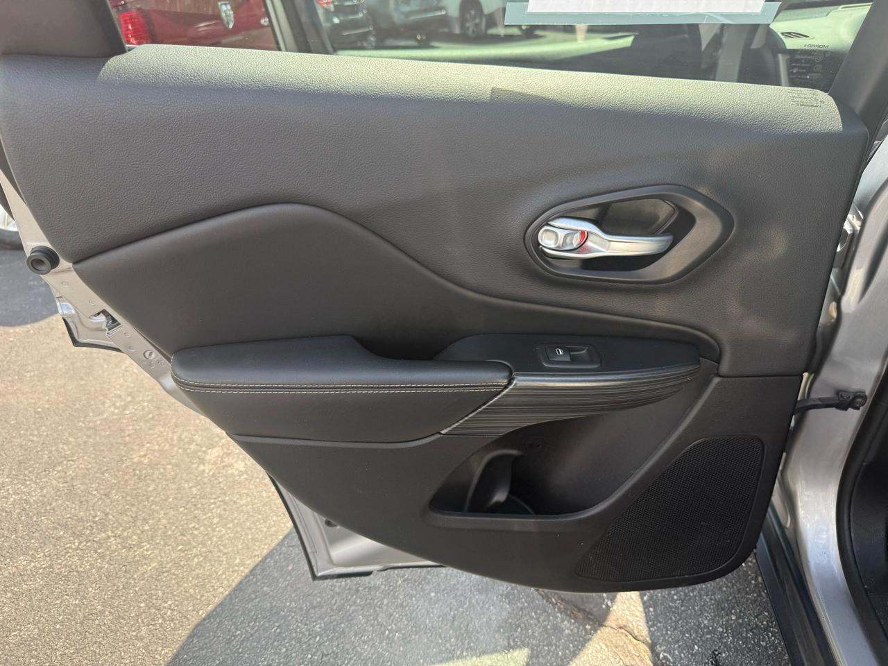 Jeep Cherokee  2015