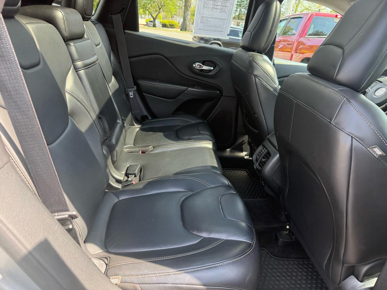 Jeep Cherokee  2015