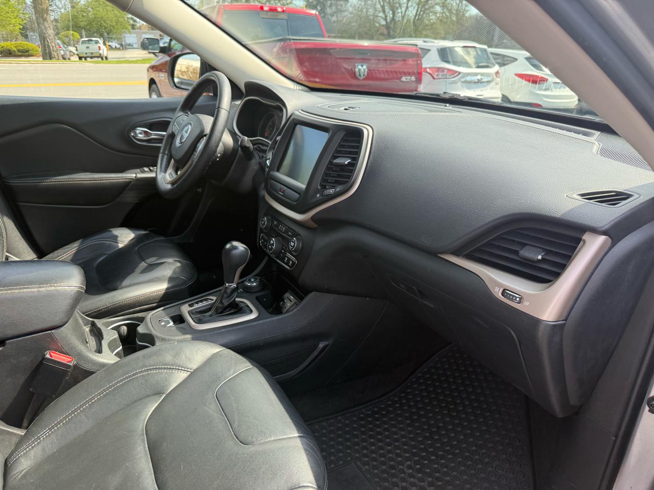Jeep Cherokee  2015