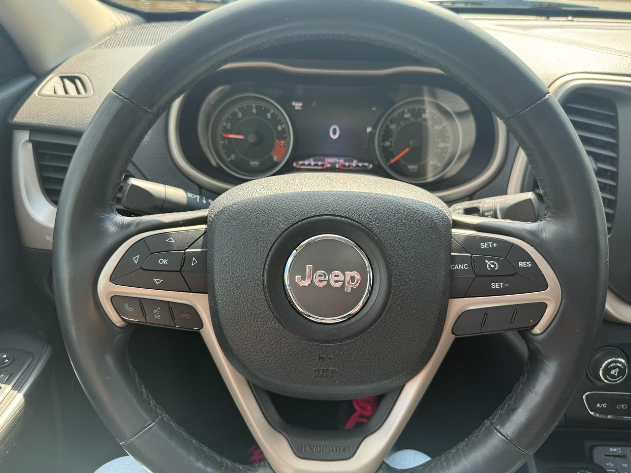 Jeep Cherokee  2015