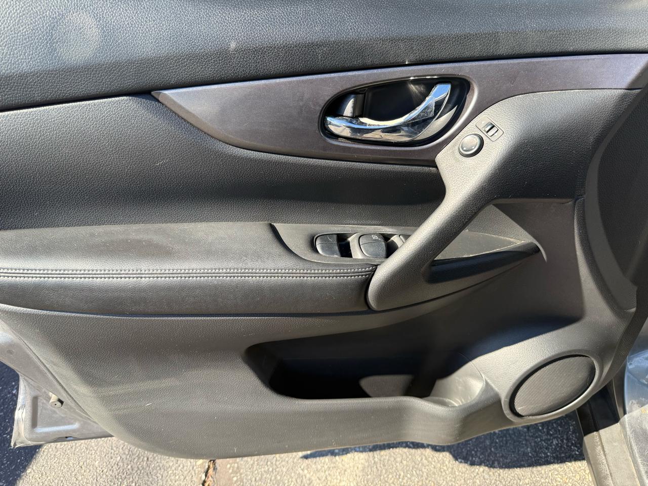 Nissan Rogue AWD SV 2016