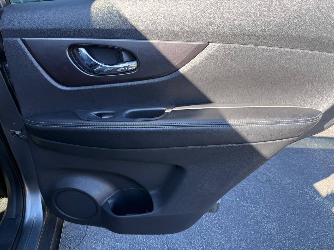 Nissan Rogue AWD SV 2016