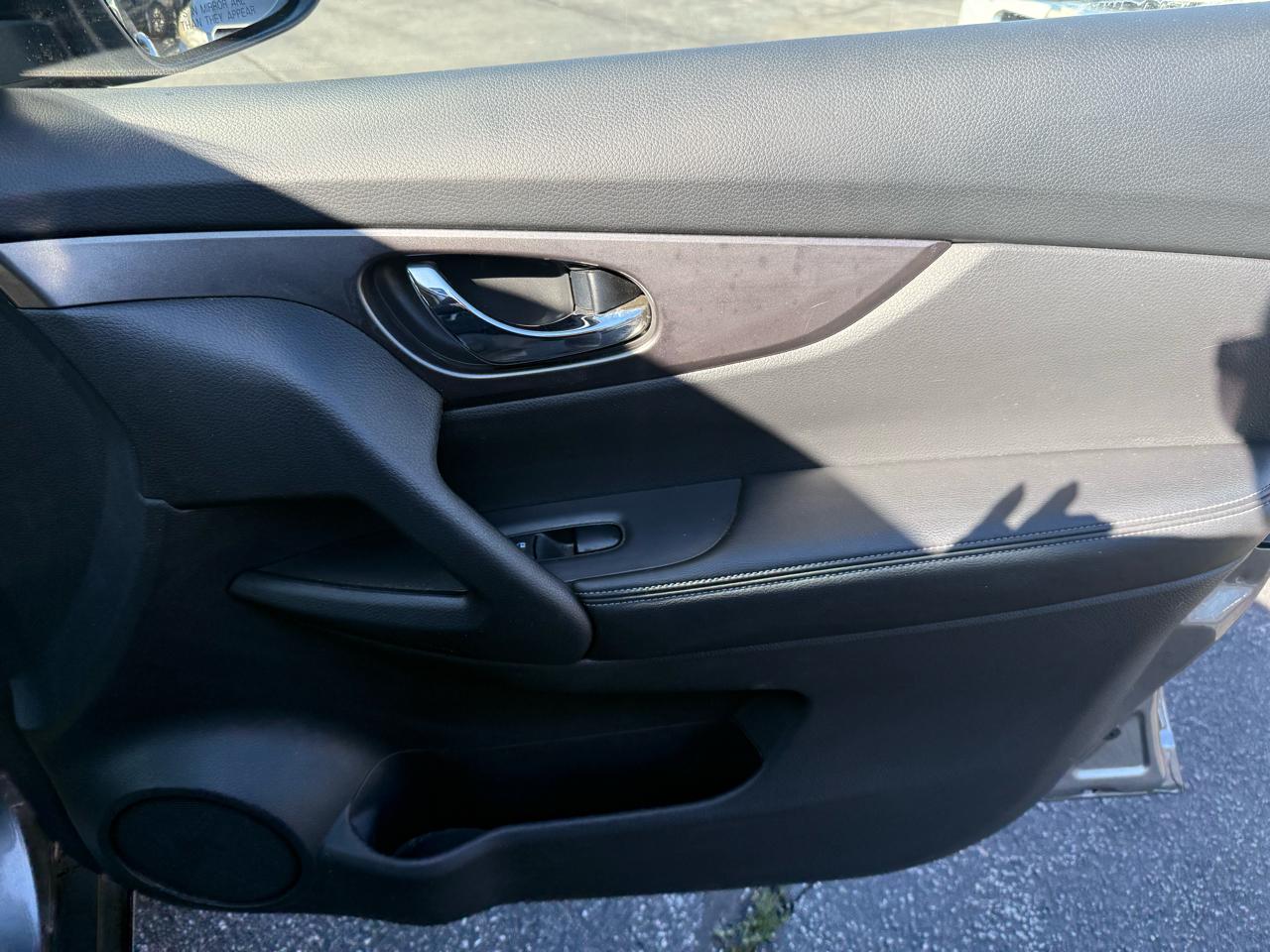 Nissan Rogue AWD SV 2016