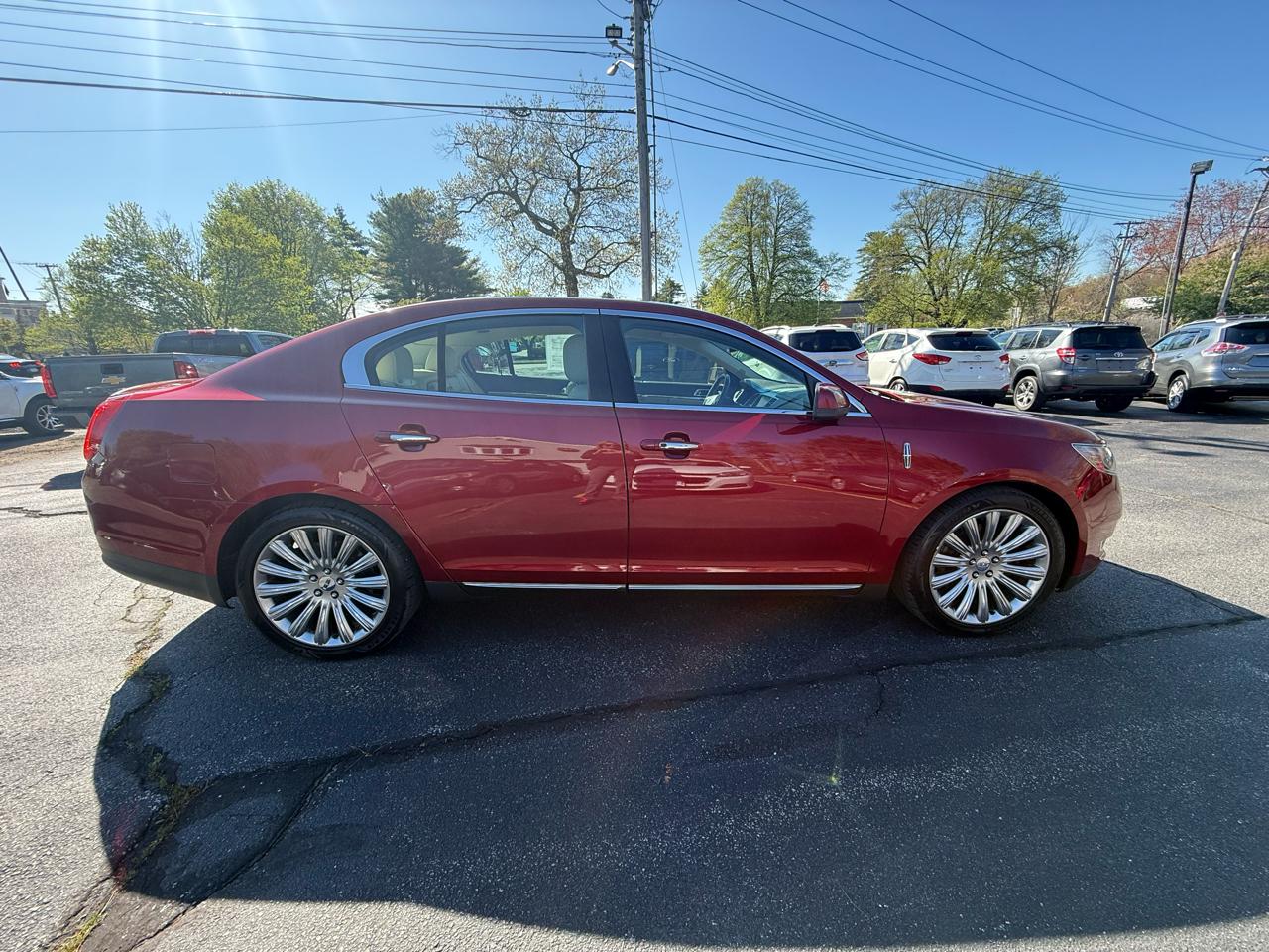 Lincoln MKS  2014