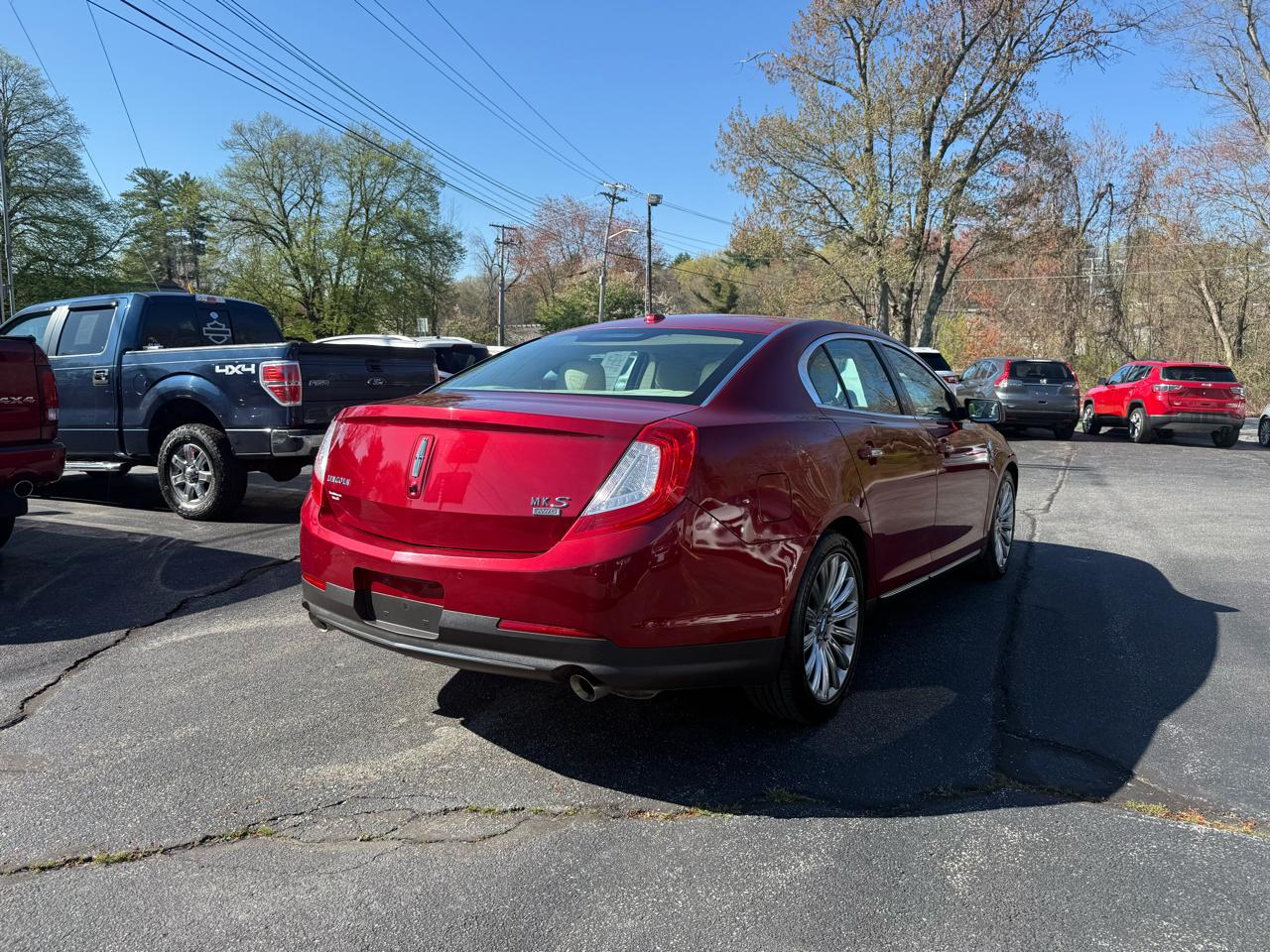 Lincoln MKS  2014