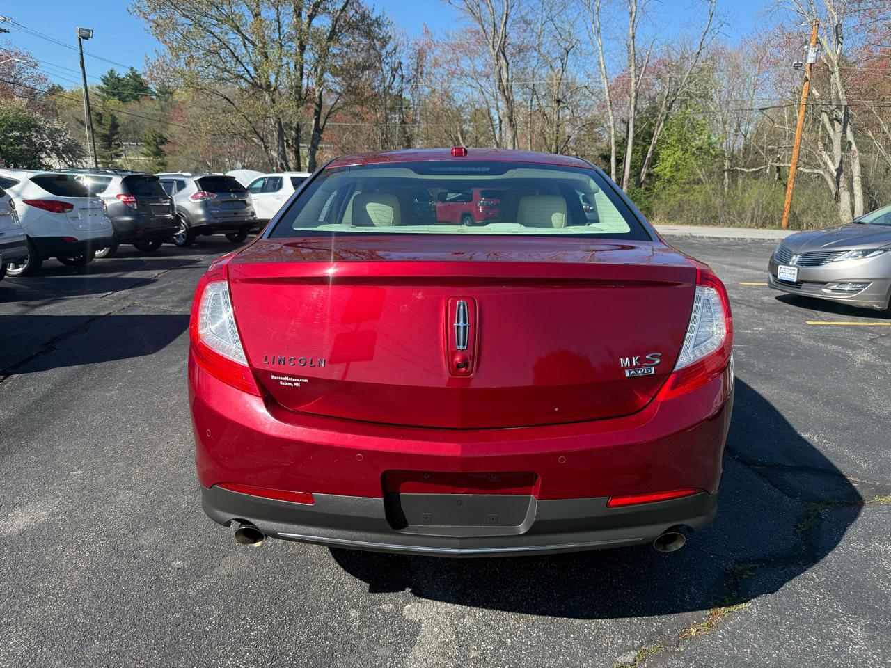 Lincoln MKS  2014