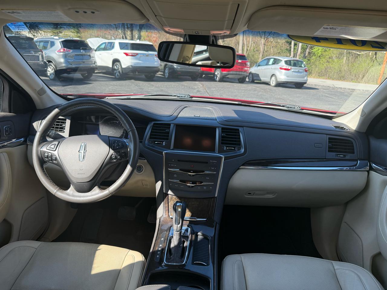 Lincoln MKS  2014