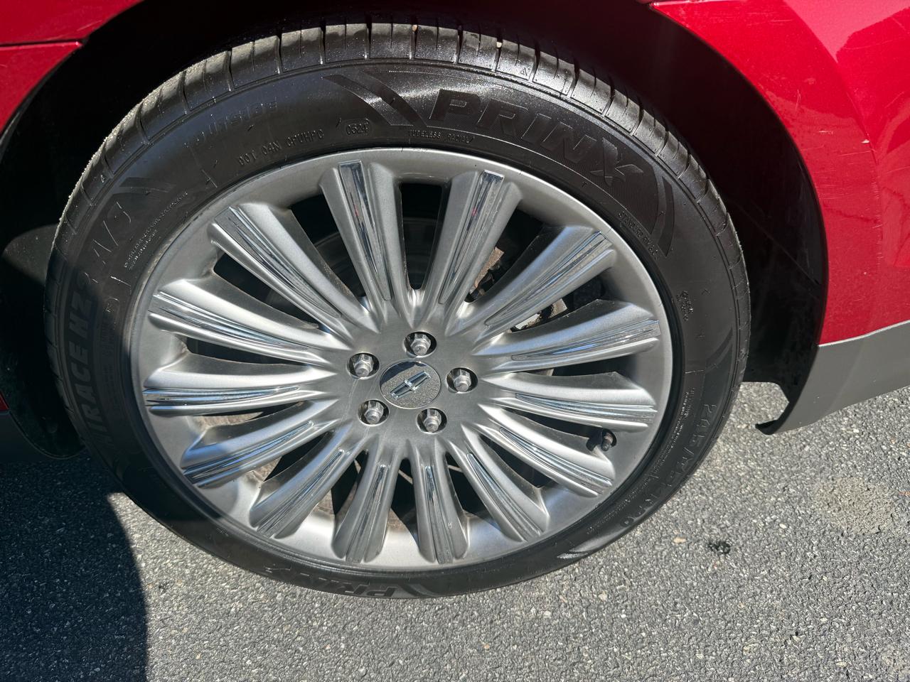 Lincoln MKS  2014
