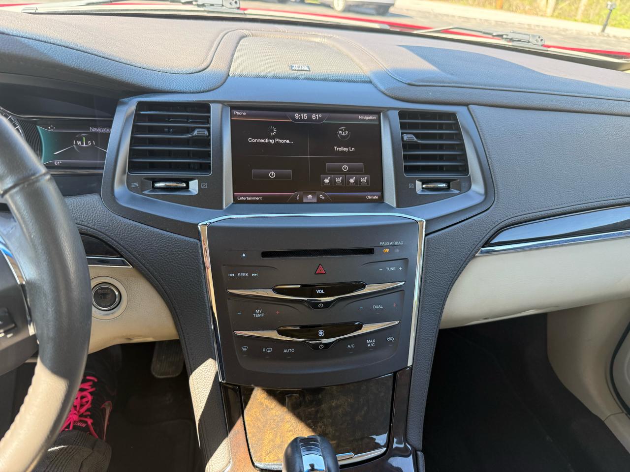 Lincoln MKS  2014