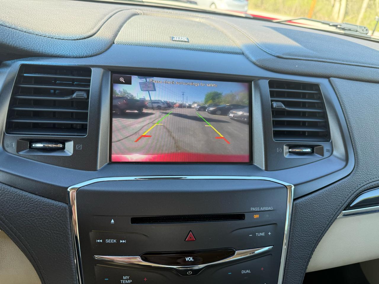 Lincoln MKS  2014