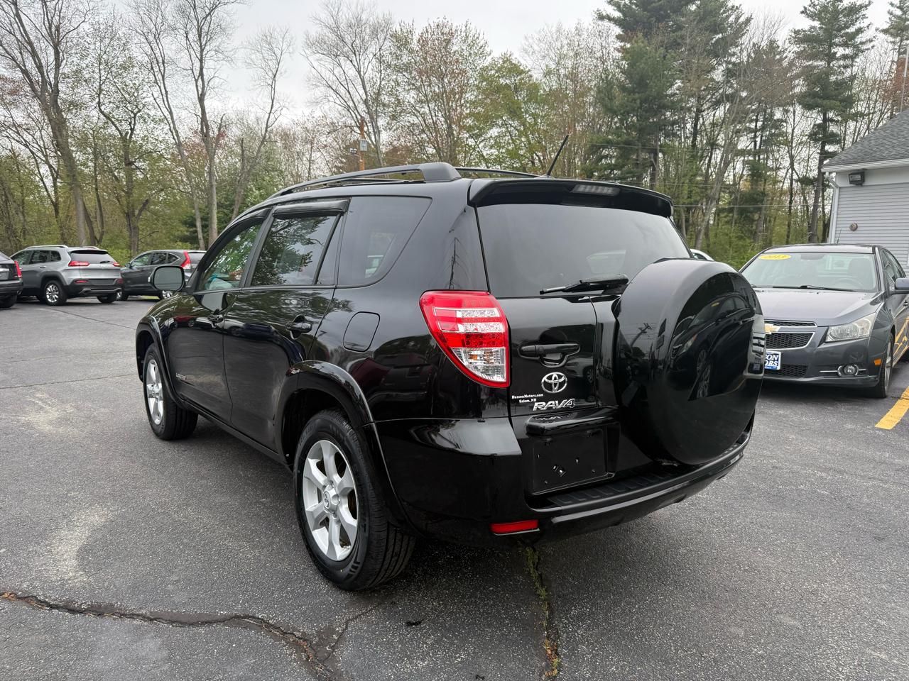 Toyota RAV4  2012