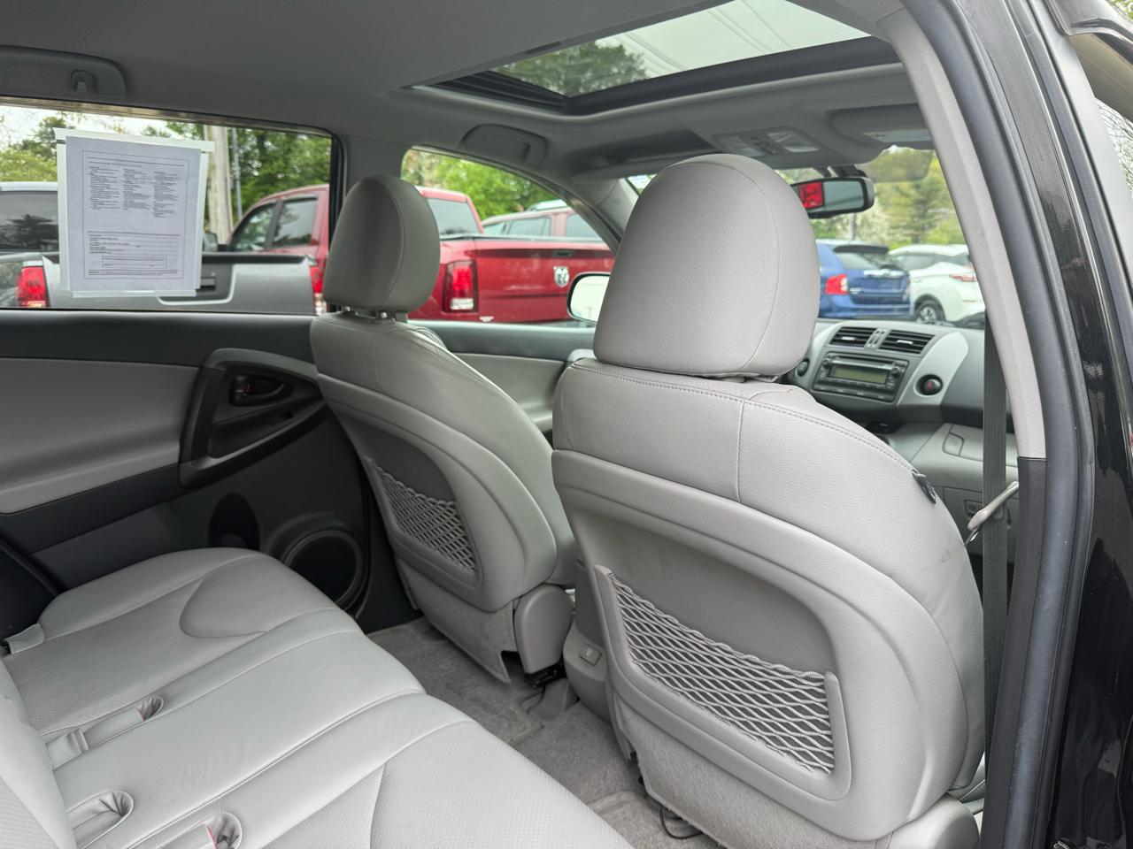 Toyota RAV4  2012