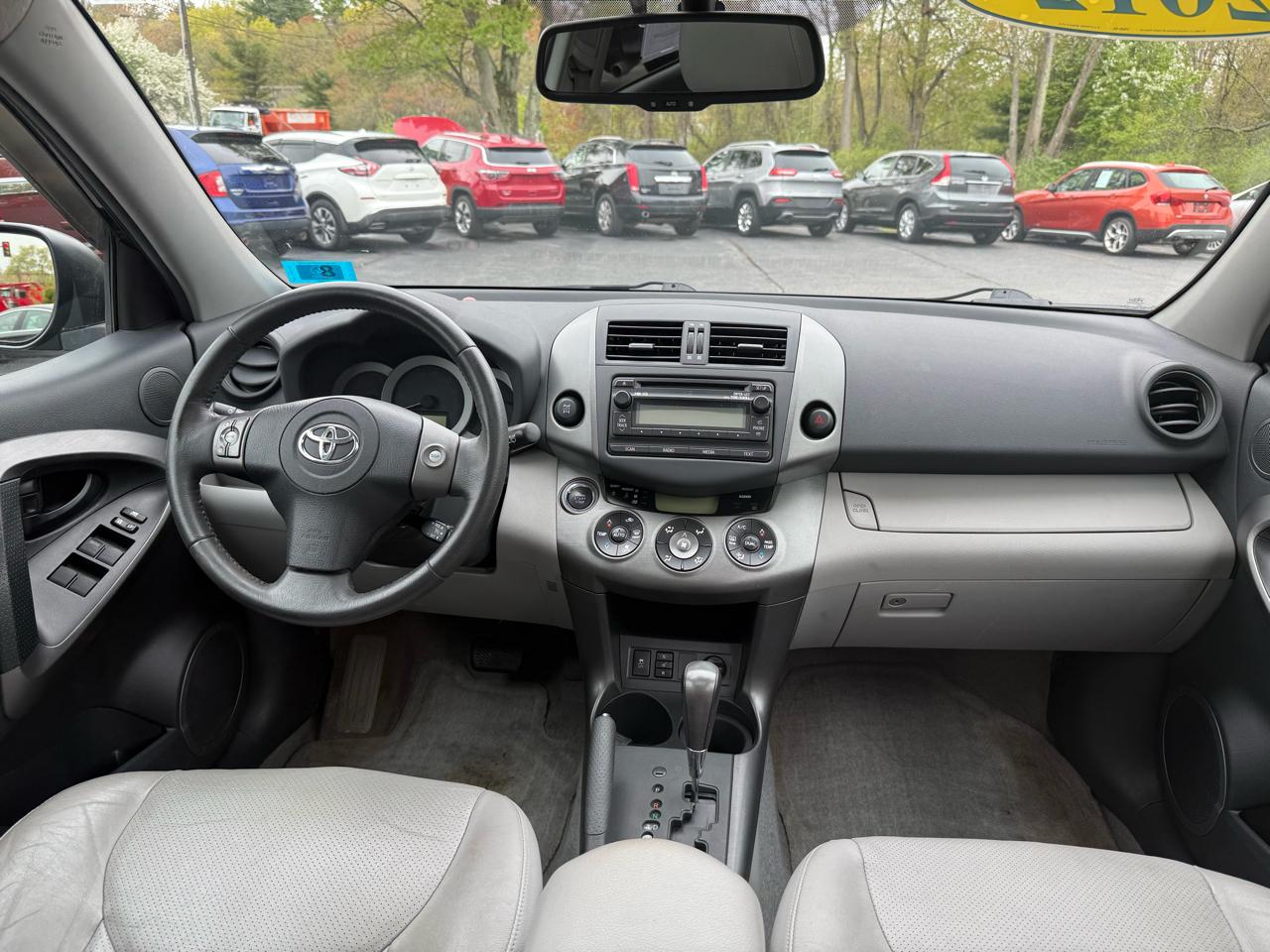 Toyota RAV4  2012