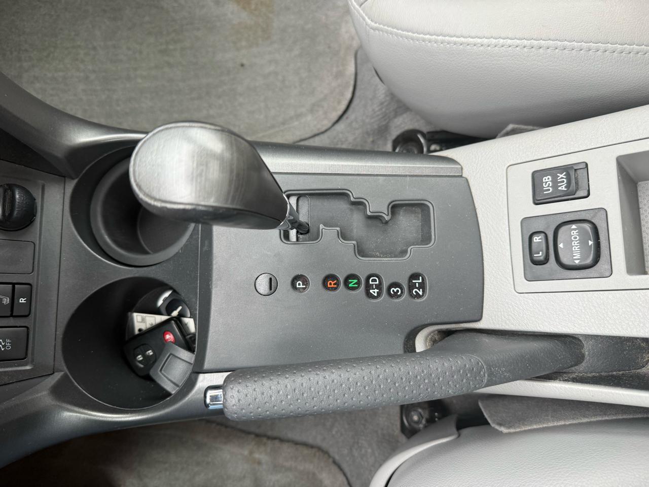 Toyota RAV4  2012