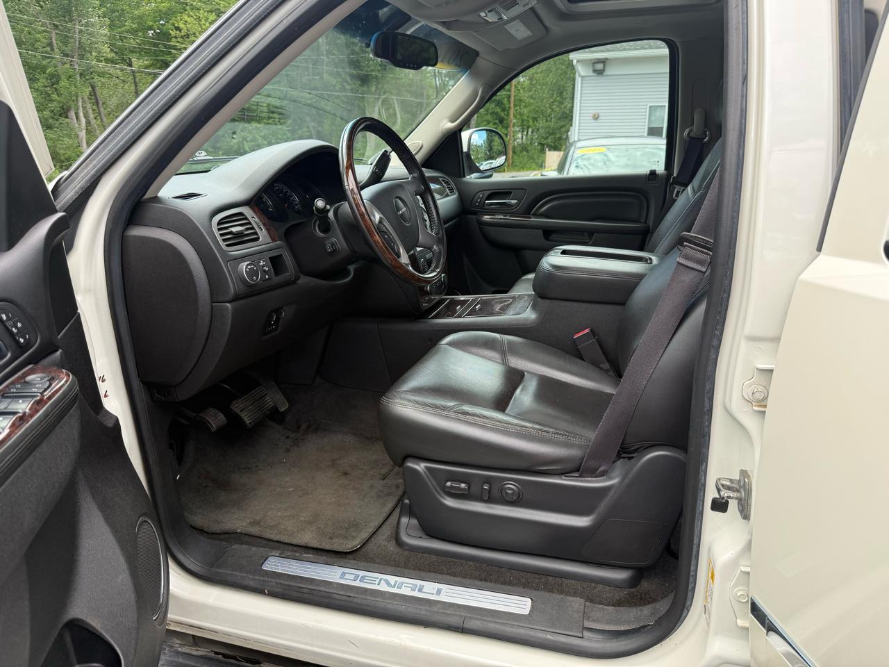 GMC Yukon Denali 2014