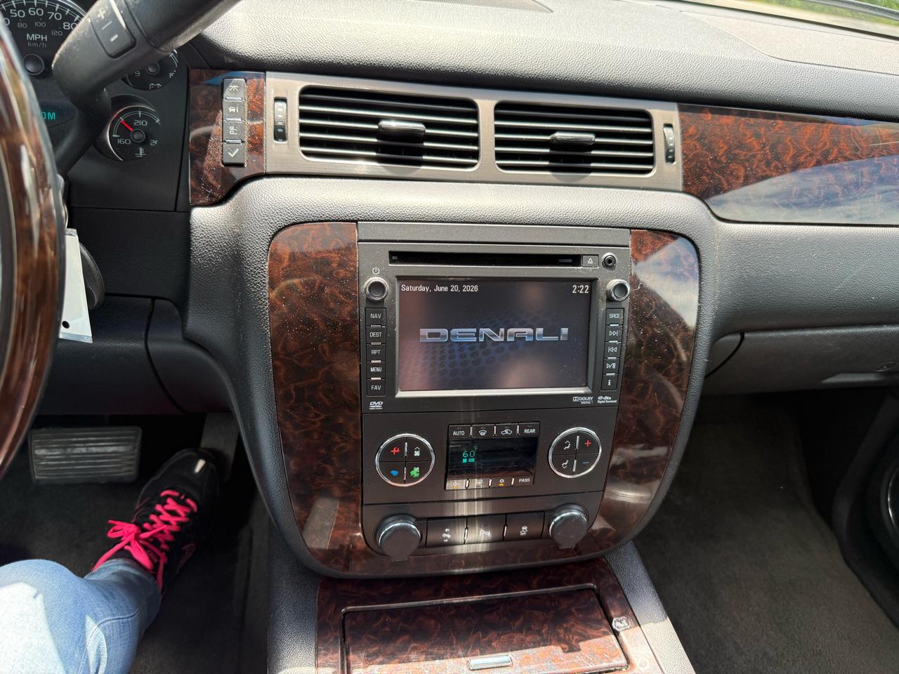 GMC Yukon Denali 2014