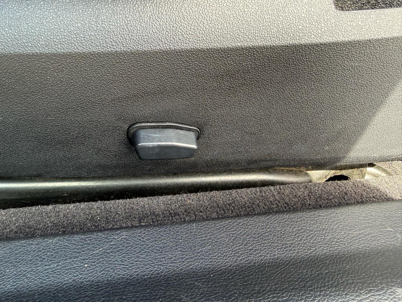 Chrysler 200  2011