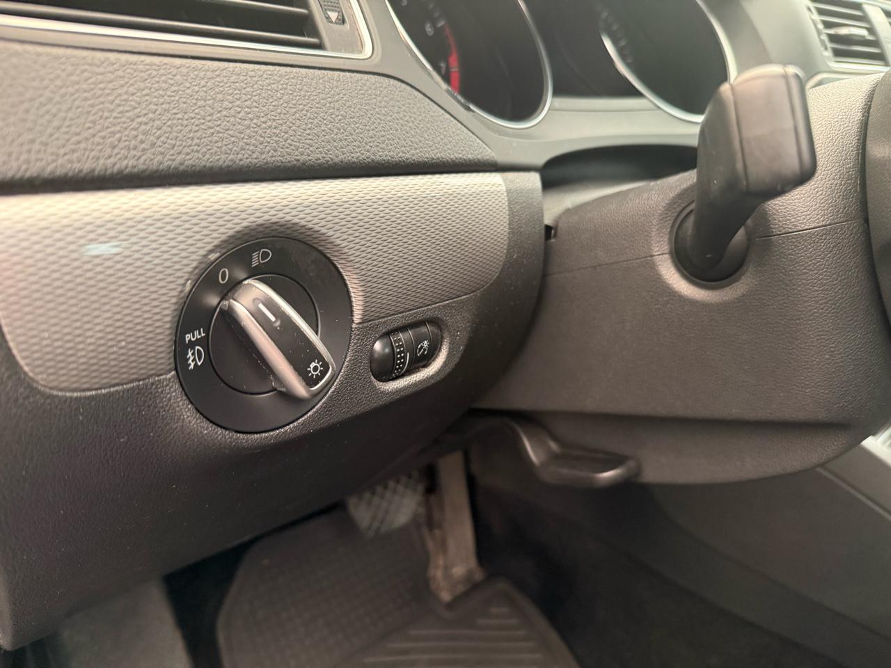 Volkswagen Jetta Sedan  2015