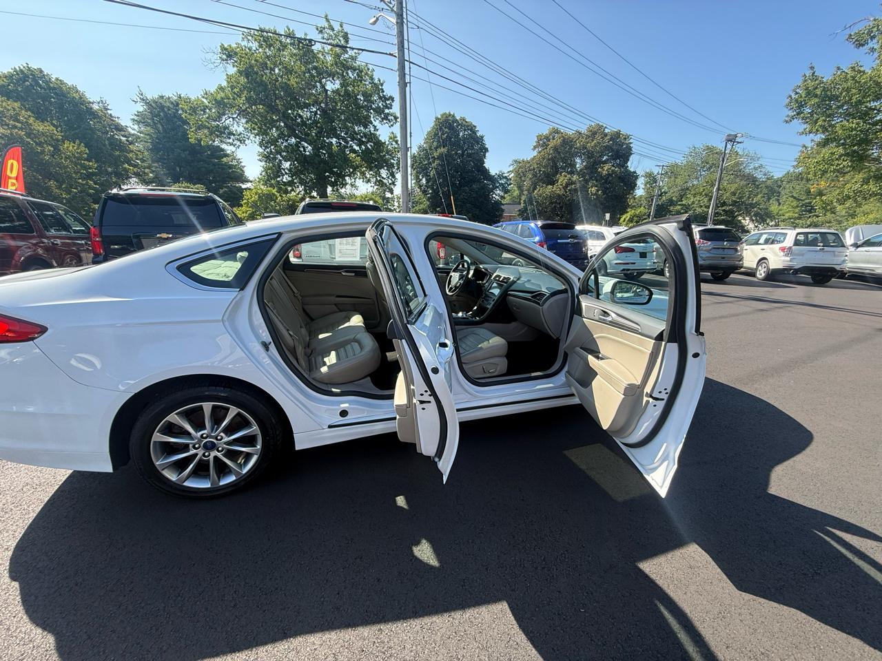 Ford Fusion Energi  2017