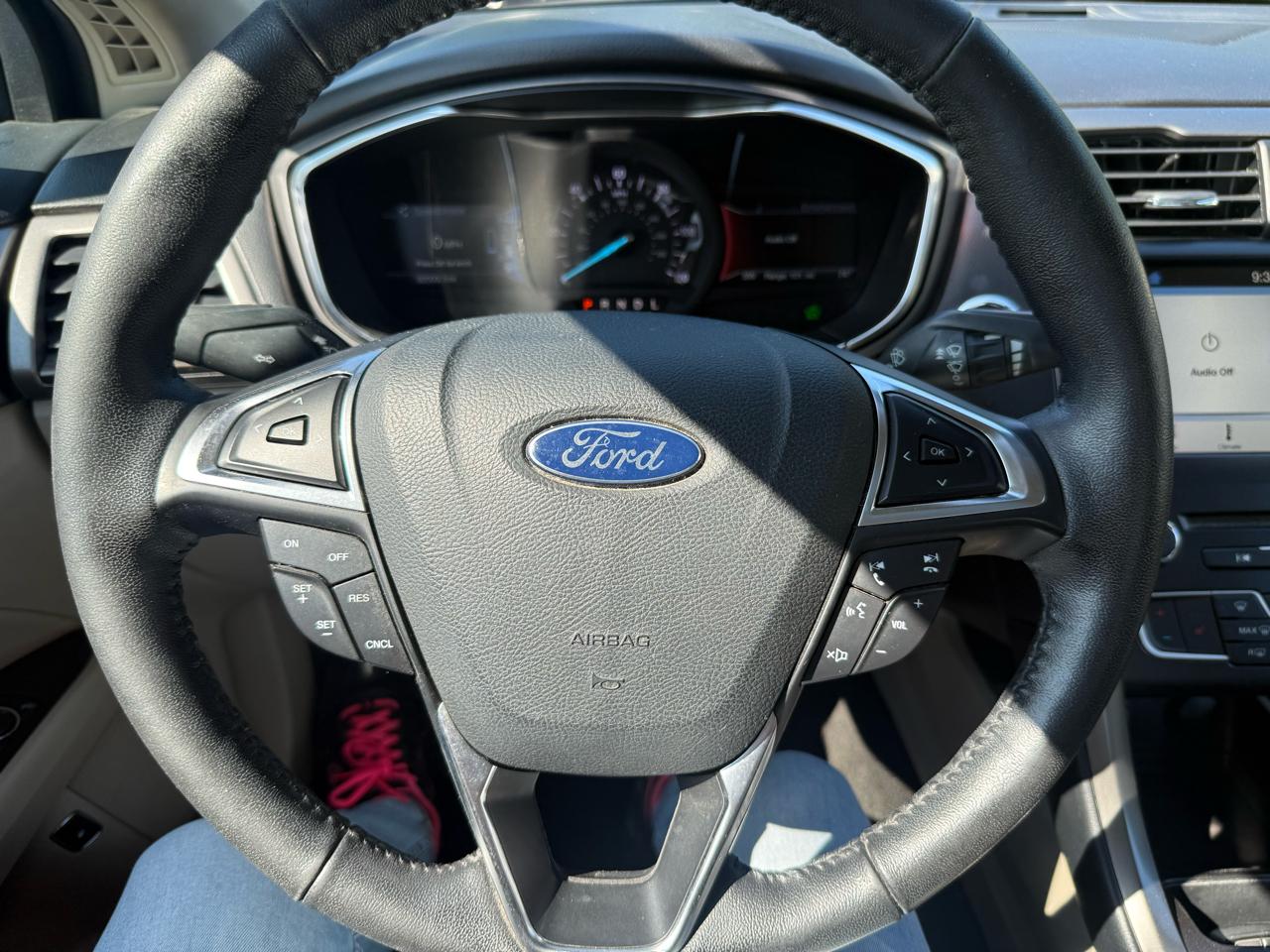 Ford Fusion Energi  2017