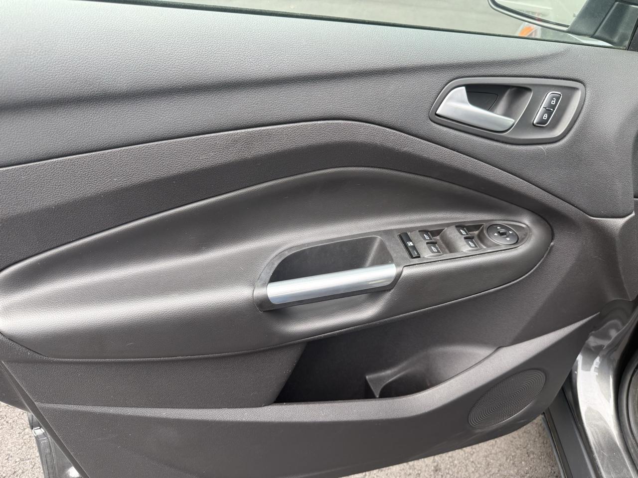 Ford Escape  2016
