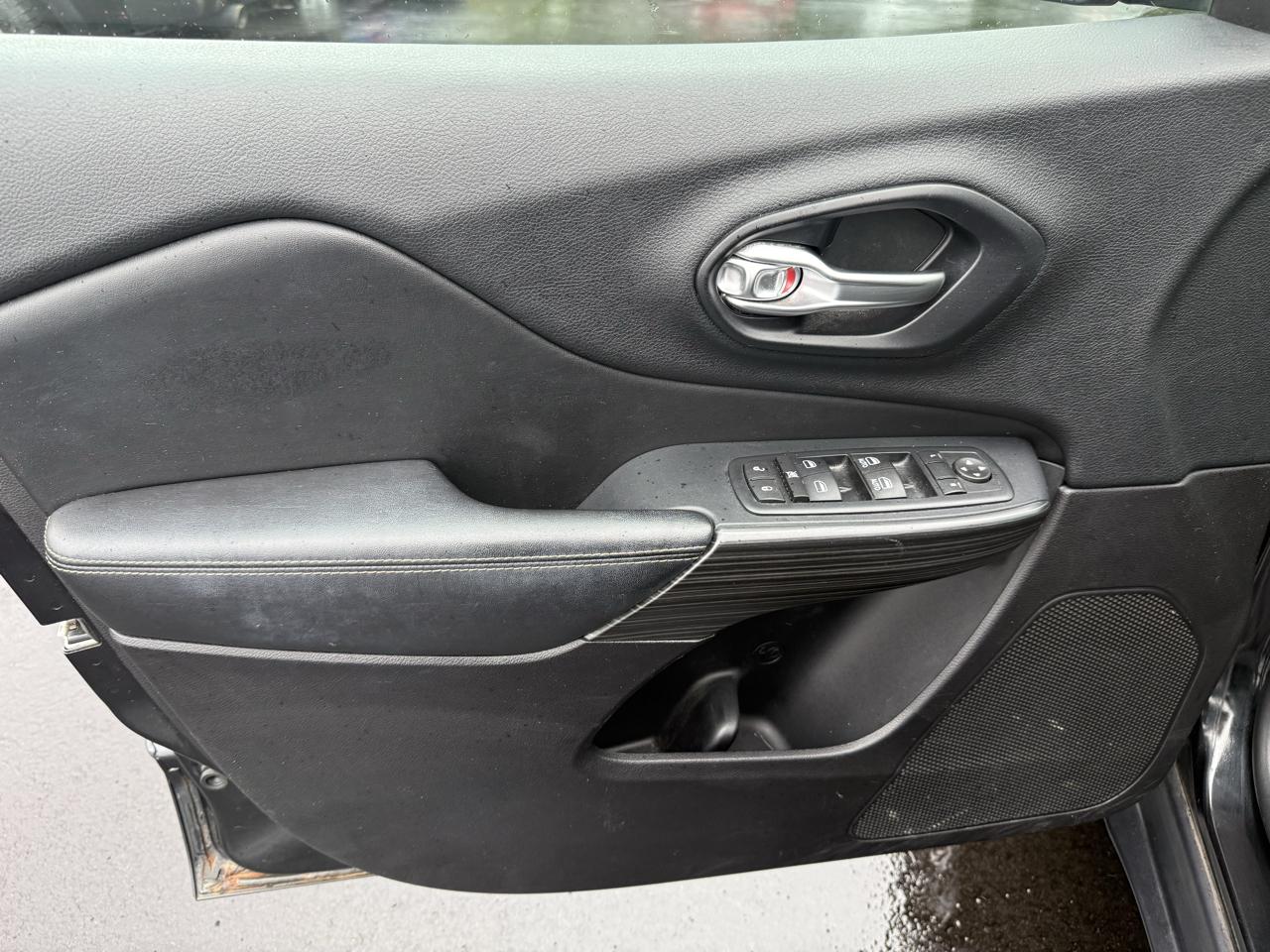 Jeep Cherokee  2016