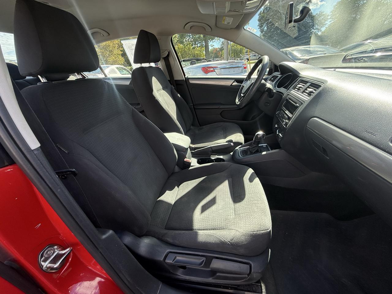Volkswagen Jetta Sedan  2015