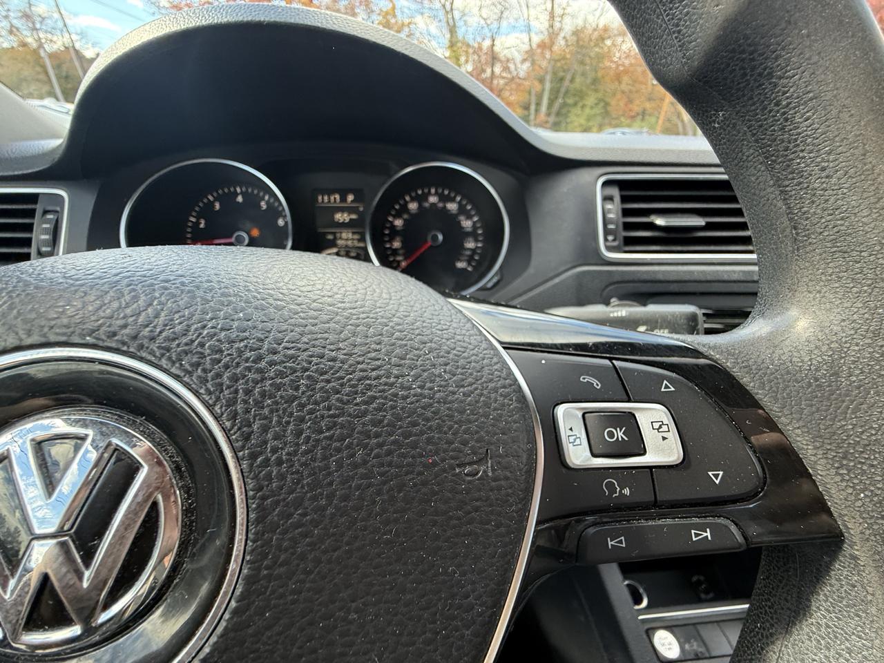 Volkswagen Jetta Sedan  2015