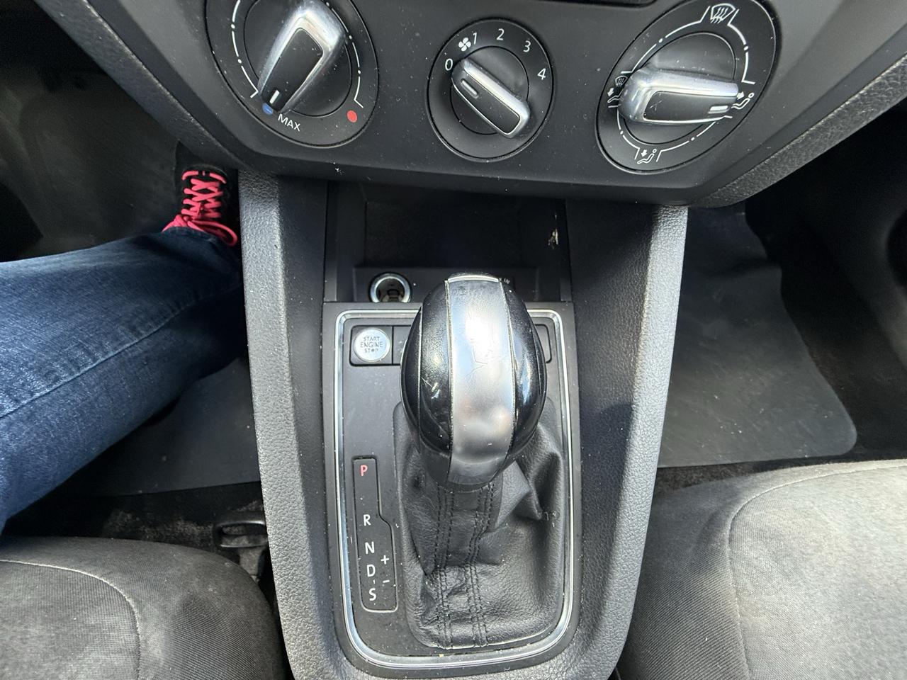Volkswagen Jetta Sedan  2015