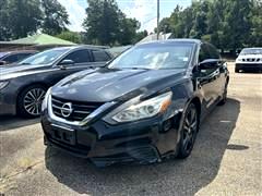 2017 Nissan Altima  2017 Nissan Altima